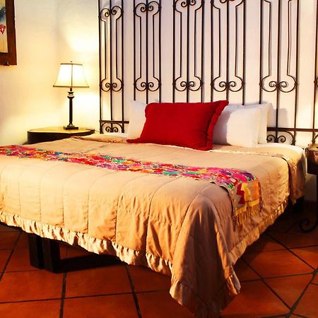 Hotel Casa Armonia Tlaquepaque Exterior photo