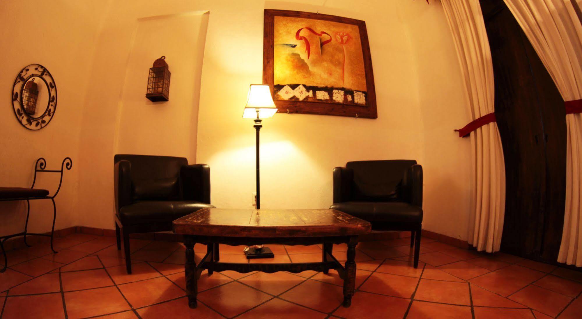 Hotel Casa Armonia Tlaquepaque Exterior photo